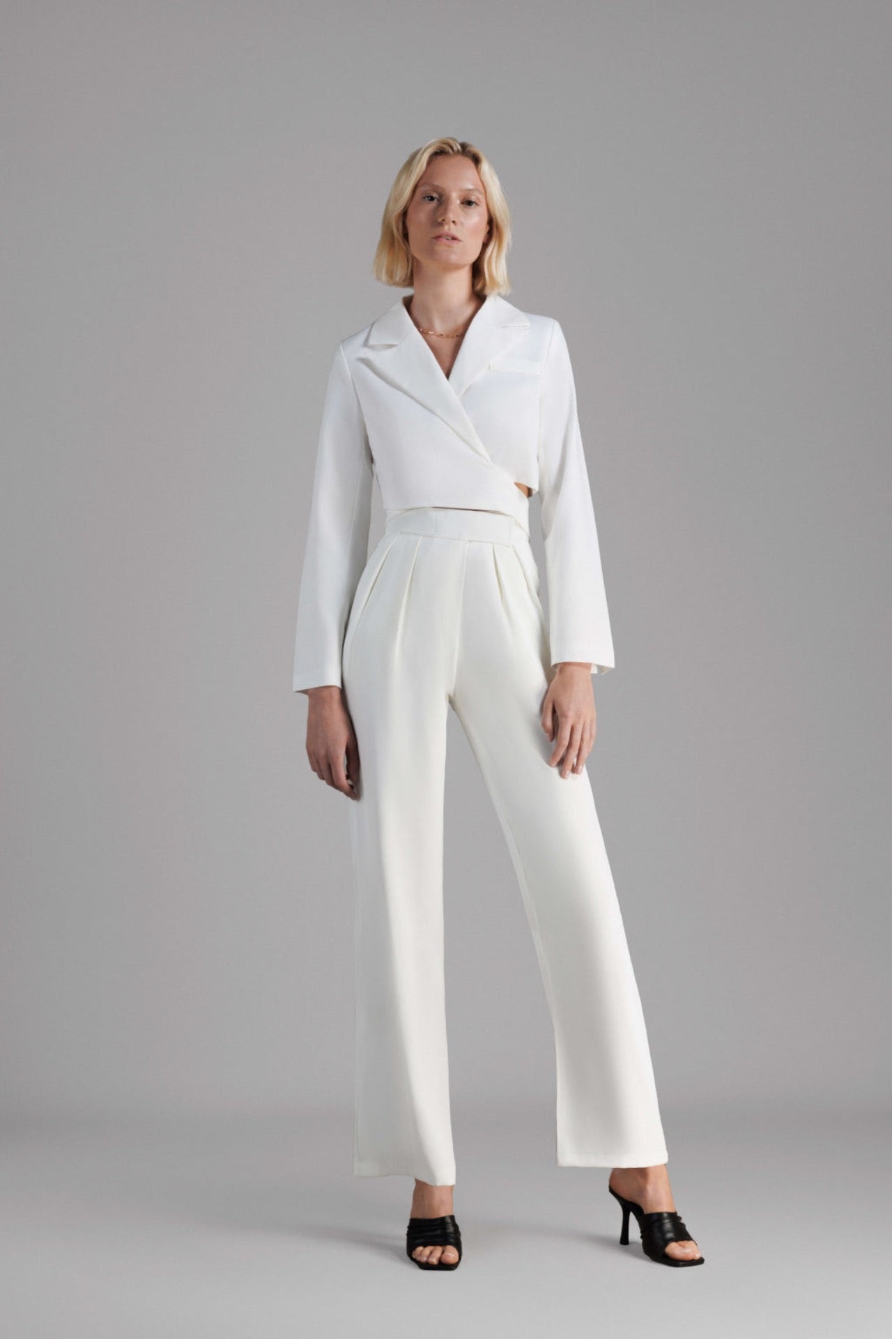 SANDRA CROPPED BLAZER - WHITE